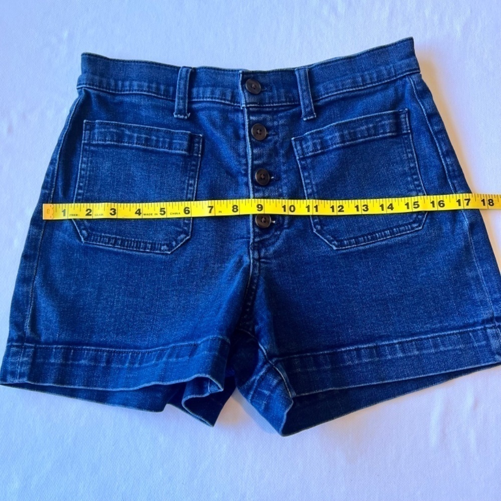 *FIRM PRICE* J. Crew button front denim shorts with front patch pockets sz 28 - Picture 5 of 9